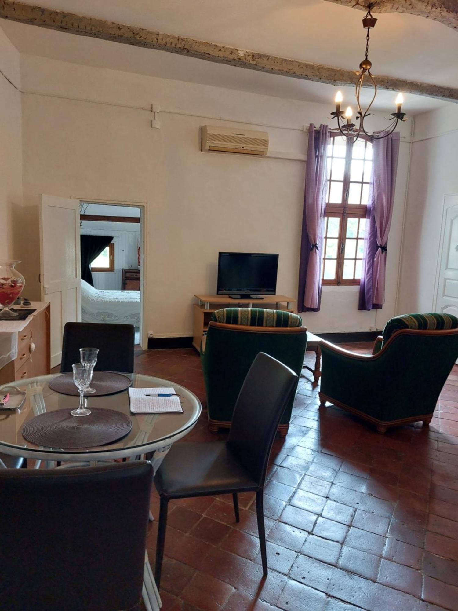 La Quietude Hotel Котиняк Екстериор снимка